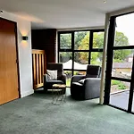 Restaurant De Roode Leeuw Szálloda 3*