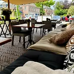 Restaurant De Roode Leeuw Hotel 3*