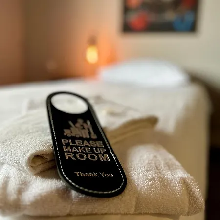 Restaurant De Roode Leeuw Hotel 3*