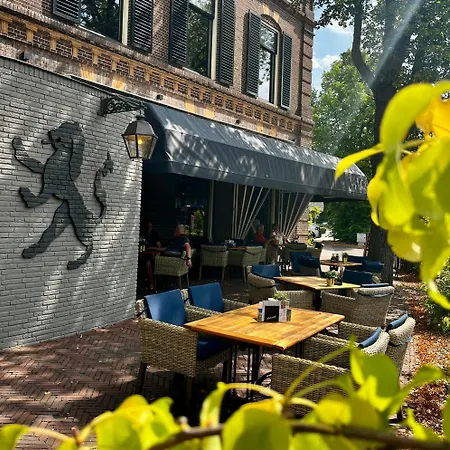 Hotel De Roode Leeuw