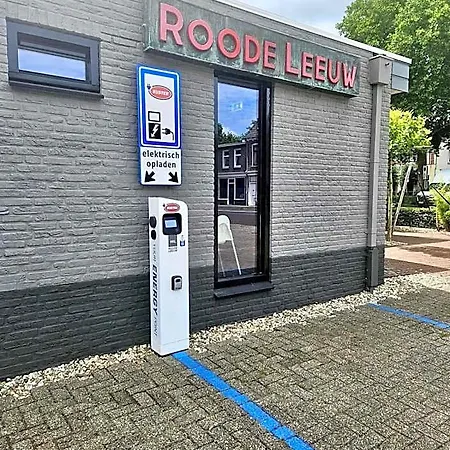 Restaurant De Roode Leeuw ホテル 3*