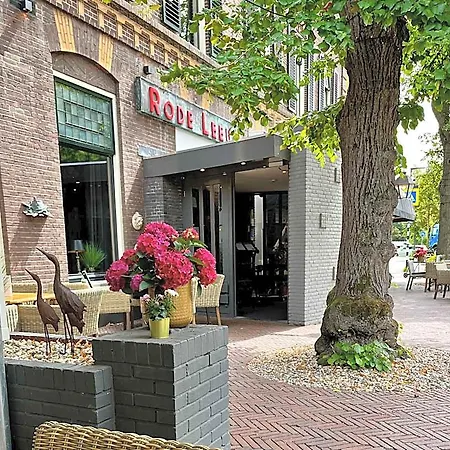 ホテル Restaurant De Roode Leeuw