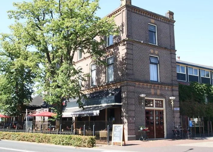 De Roode Leeuw Hotel 3*