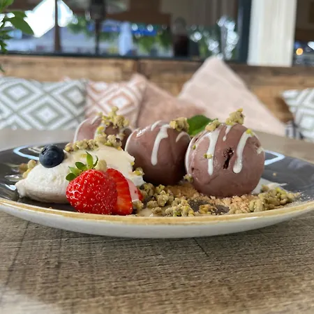 Hotel Restaurant De Roode Leeuw