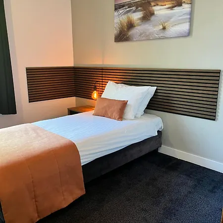 Hotel Restaurant De Roode Leeuw 3*